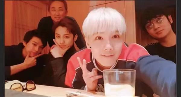 日本娱乐圈爆料合照,明星罕见合照大揭秘 第1张 日本娱乐圈爆料合照,明星罕见合照大揭秘 第1张